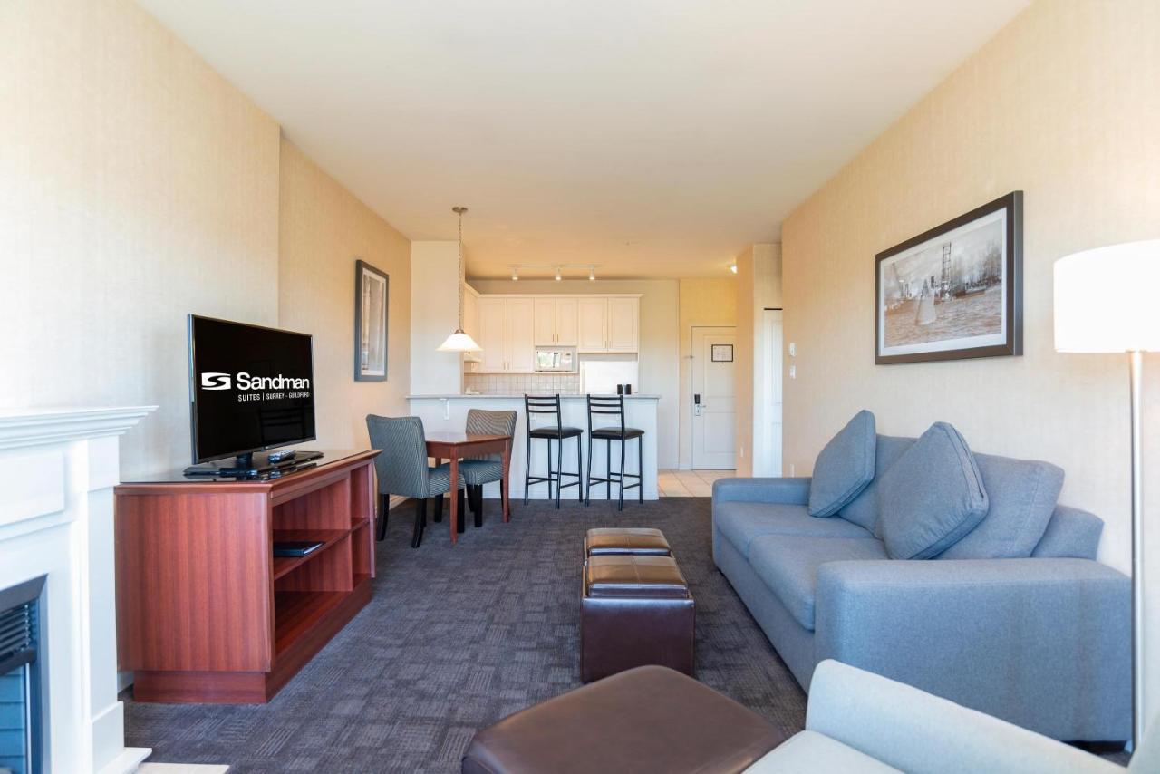 Sandman Suites Surrey - Guildford Eksteriør billede