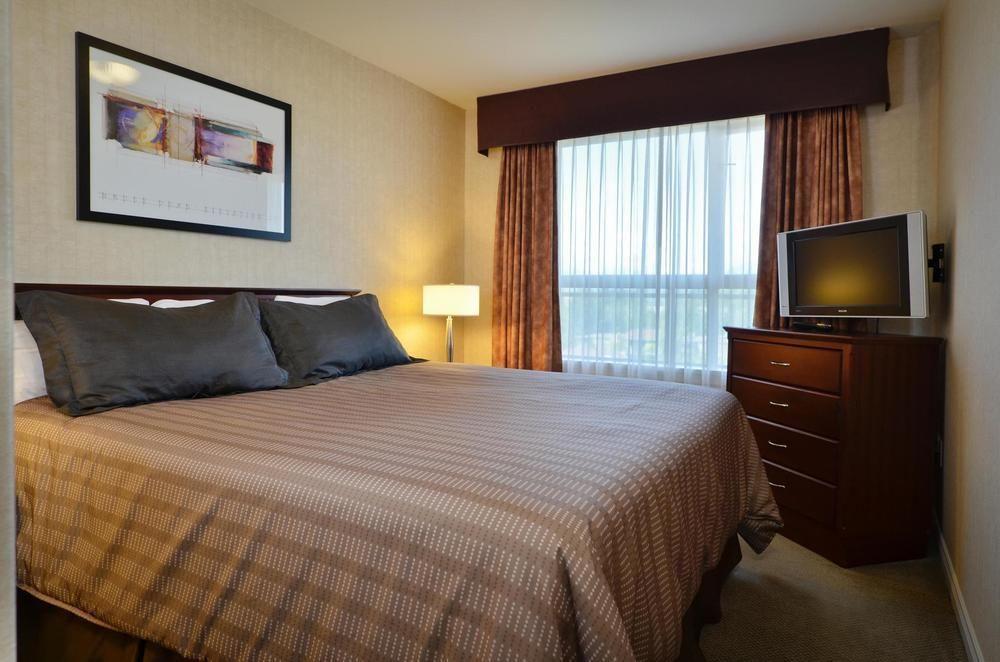 Sandman Suites Surrey - Guildford Eksteriør billede
