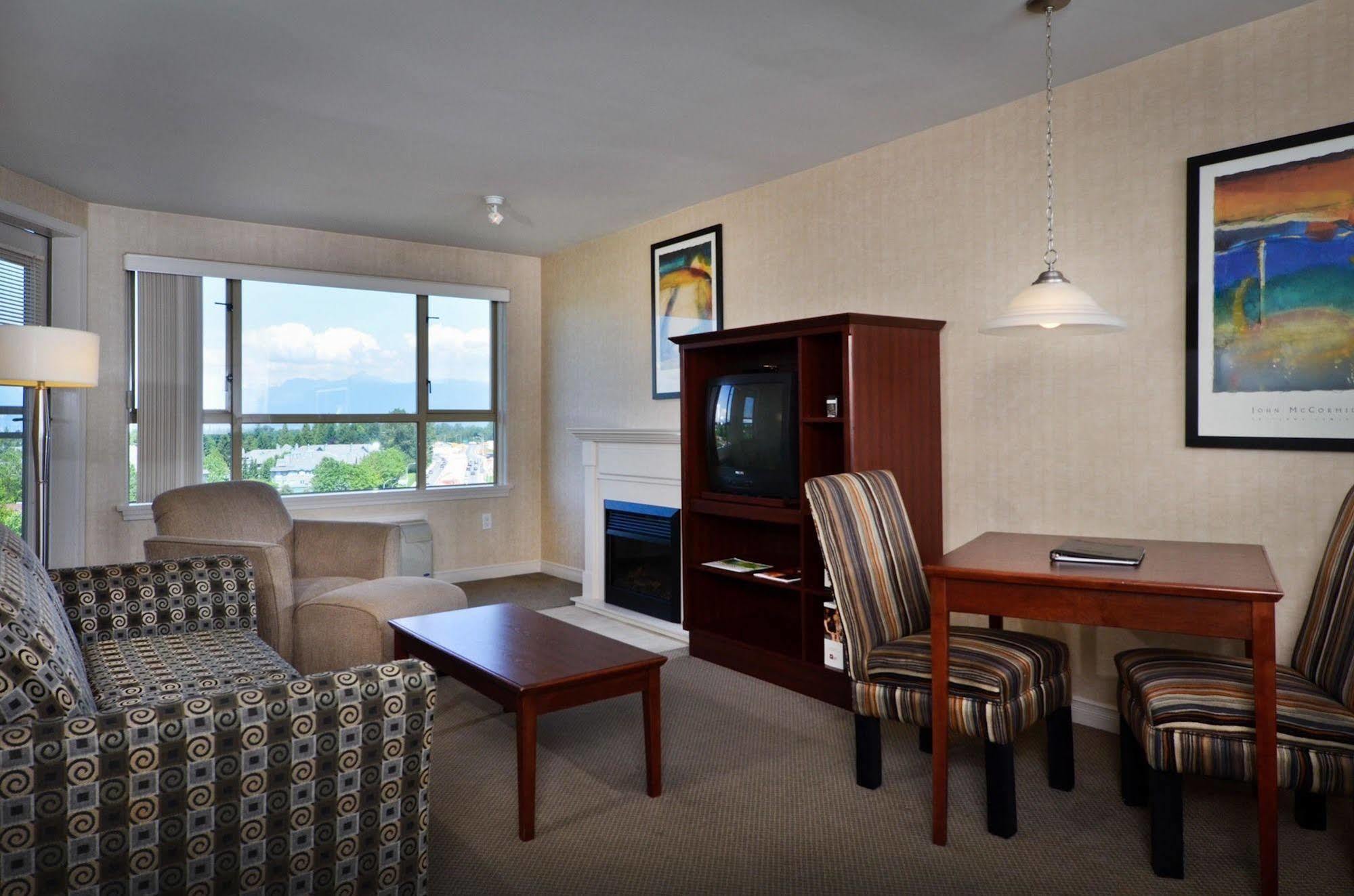 Sandman Suites Surrey - Guildford Eksteriør billede